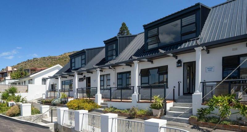 7 Bedroom Property for Sale in Fish Hoek Western Cape